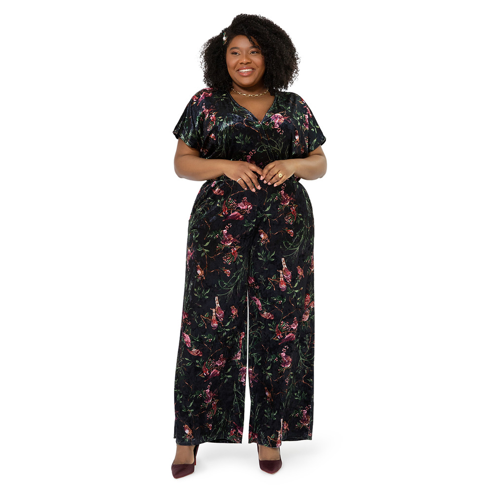 Leota Chirp Pine Needle Ruby Velvet Short Sleeve Jumpsuit (Curve) (2X)